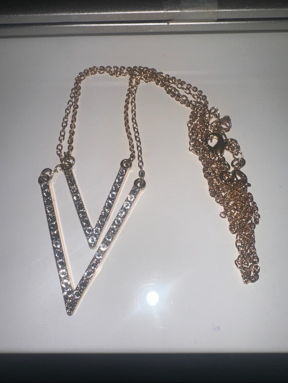 Gold Tone V-Shaped Crystal Pendant Necklace, Like New.